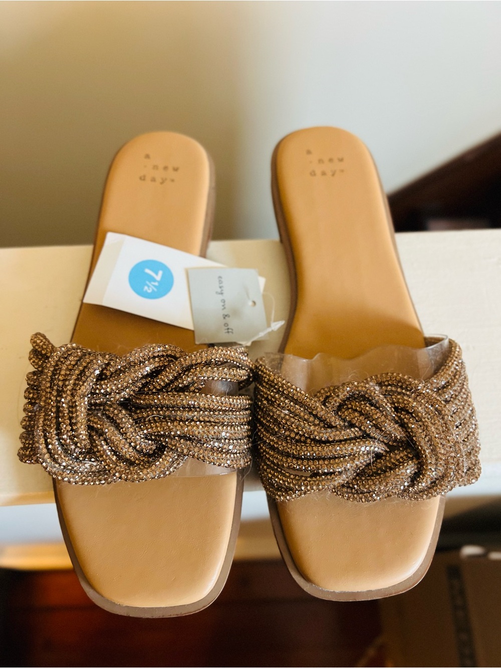 A New Day lilana Gold Slip On Travel Sandals - Picture 4 of 6